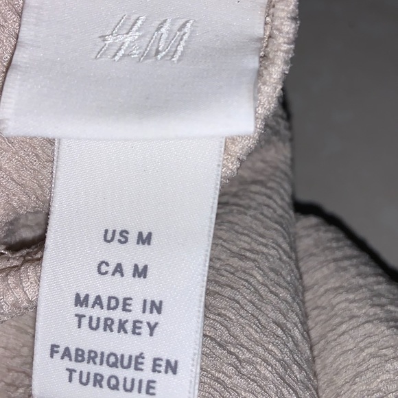 Going out top wrap around neck - Picture 3 of 3